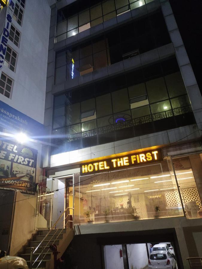 Hotel The First By Goyal Hoteliers Agra  Exterior photo